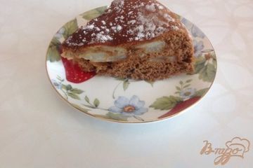фото рецепта Шоколадная шарлотка с грушами в мультиварке
