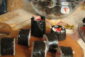 фото рецепта Роллы с семгой и овощами