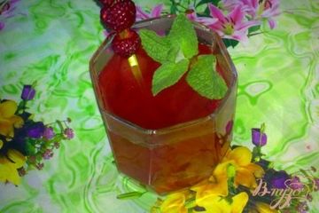 фото рецепта Компот из малины и клюквы