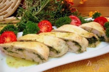 фото рецепта Куриный рулетик со шпинатом