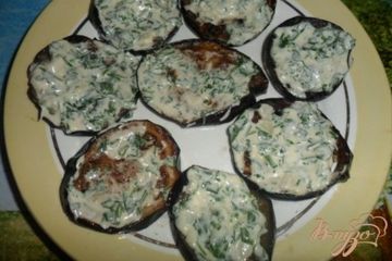 фото рецепта Баклажаны с петрушкой и чесночным соусом