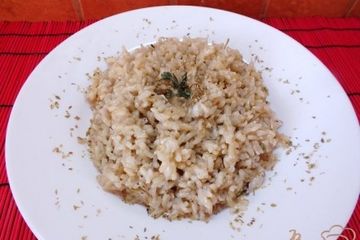 фото рецепта Рис неочищенный с розмарином и тимьяном