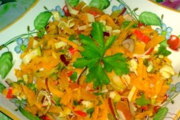 фото рецепта Салат с крабовыми палочками и морковью