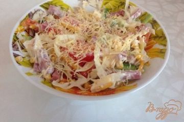 фото рецепта Салат с ветчиной и капустой