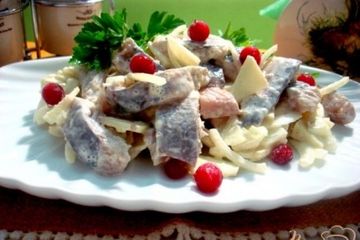 фото рецепта Сельдь со сметаной и яблоком