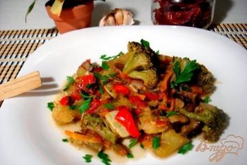 фото рецепта Рагу с грибами и брокколи