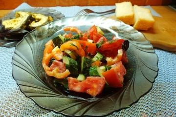 фото рецепта Салат со смородиновым соусом
