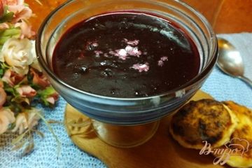 фото рецепта Густой соус из черной смородины