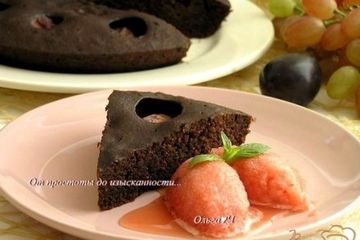 фото рецепта Шоколадный манник со сливами (в мультиварке)