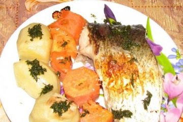 фото рецепта Рыба с овощами в духовке