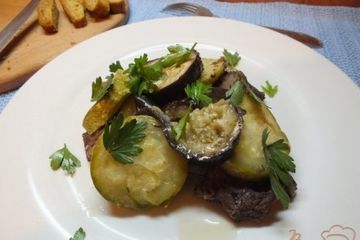 фото рецепта Мясо запеченное слоями с овощами