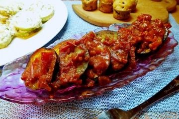 фото рецепта Баклажаны под соусом из помидоров