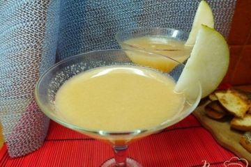 фото рецепта Грейпфрутовый фрэш с грушей и яблоком