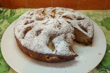 фото рецепта Сливовая шарлотка с корицей