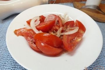 фото рецепта Салат из помидора с  фенхелем и шалфеем