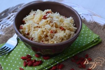 фото рецепта Отварной рис с ягодами годжи