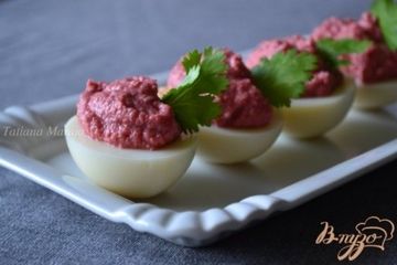 фото рецепта Яйца со свекольным кремом