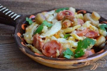 фото рецепта Шпецле с грибами и колбасками