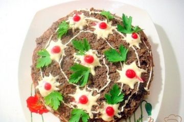 фото рецепта Печёночный торт с грибной начинкой