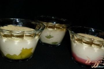 фото рецепта Десерт из запеченной ряженки с фруктами и ягодами
