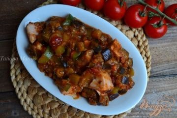 фото рецепта Тушеные овощи с копченой куриной грудкой