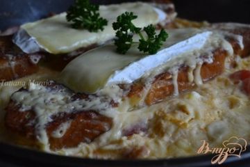 фото рецепта Омлет с сыром и гренками