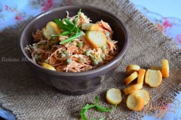 фото рецепта Морковный салат с сухариками