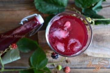 фото рецепта Холодный чай с ежевикой