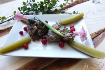 фото рецепта Тушеная куропатка с вином