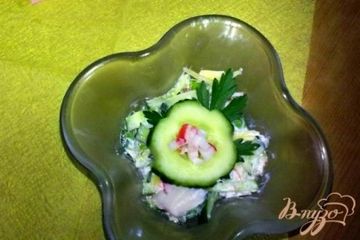 фото рецепта Салат с крабовыми палочками Сюжет