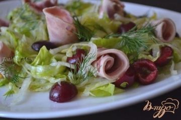 фото рецепта Салат с ветчиной и черешней