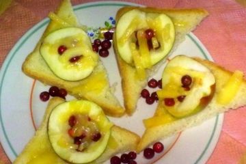 фото рецепта Тосты с сыром и фруктами