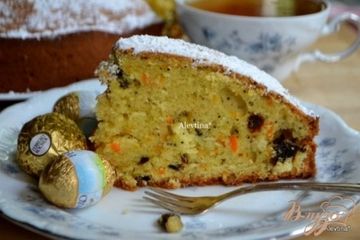 фото рецепта Морковный кекс со сливой