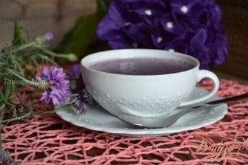фото рецепта Молочно-чайное  желе с голубикой