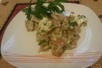 фото рецепта Молодой картофель с овощами под сметаной