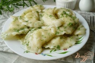 фото рецепта Вареники с молодым картофелем и укропом