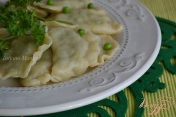 фото рецепта Вареники с картофельно-гороховой начинкой