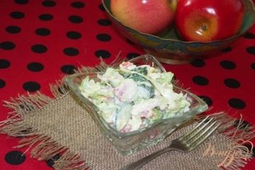 фото рецепта Капустный салат с огурцом и курицей