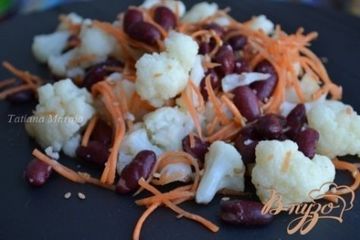 фото рецепта Пикантный салат из цветной капусты