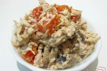 фото рецепта Салат из курицы и грибов
