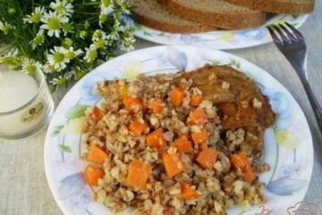 фото рецепта Гречка с томатом и уточкой
