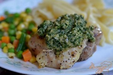 фото рецепта Куриные бедрышки с соусом кинзы