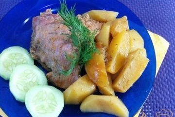 фото рецепта Куриные бедрышки с картофелем, запеченные в пакете