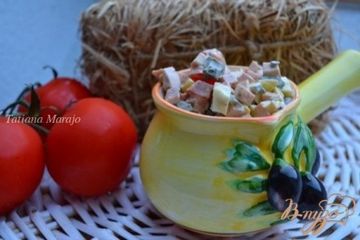 фото рецепта Яичный салат с маслинами и молочной колбасой