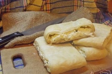 фото рецепта Плацинда с творогом и яйцом