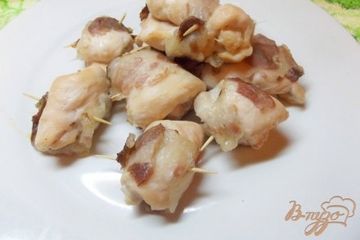фото рецепта Рулеты из курицы в беконе