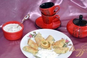 фото рецепта Блины с укропом и соусом Дзадзыки