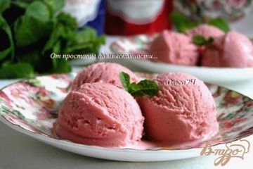 фото рецепта Малиново-черничное мороженое с мятным сиропом