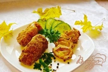 фото рецепта Рулетики куриные с ветчиной и ананасом