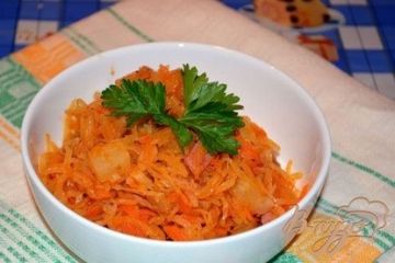 фото рецепта Cолянка с грибами, ветчиной и ананасами